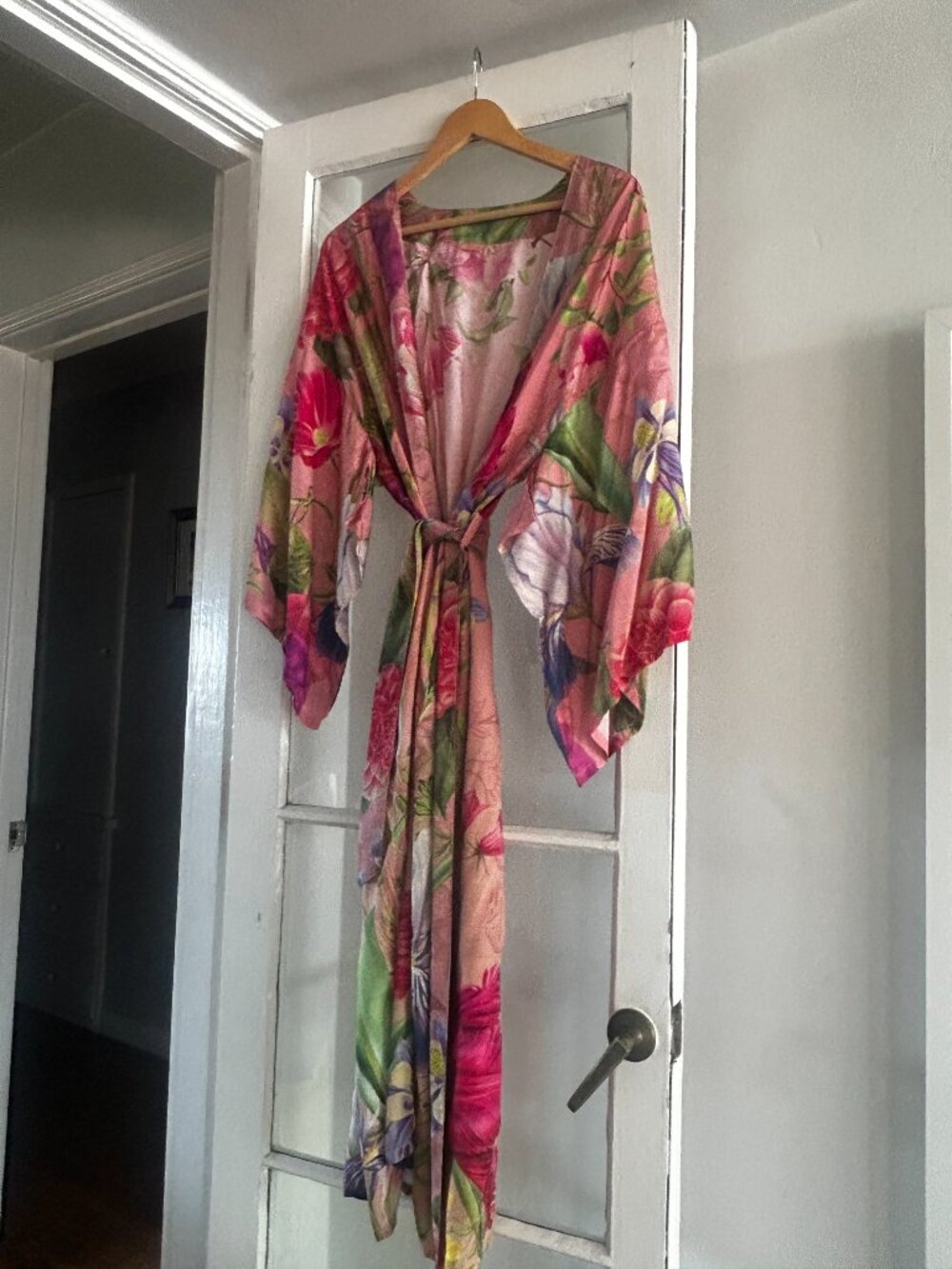 Powder Botanicals Kimono Robe - Picture 3 of 5